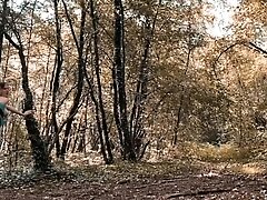 Saute moi ici en pleine foret