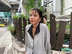 Skinny Sex Star Loves Big Cock And Hot Cum At Tuktuk Patrol