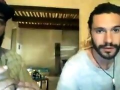 Str8 Bi guy trying to seduce straight friend