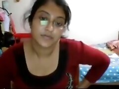 Desi babe showing on cam - 2