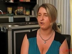 Buxom Cougar Gives Oral Sex Good Tender Step-son - Teenage