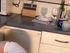 Mature bimbo drills her twat with her fingers